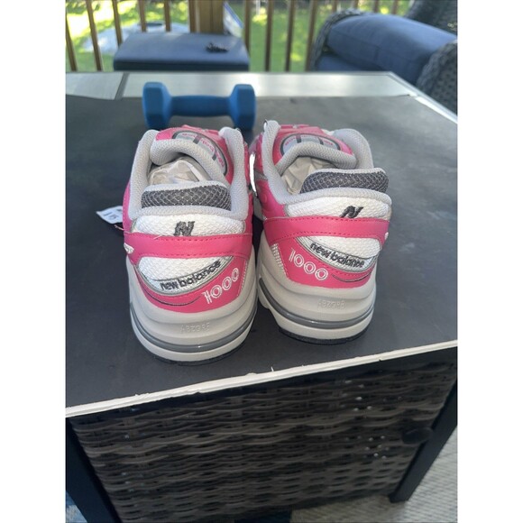 Size 8 - New Balance 10000 Dragon Berry Mix Matched Right Shoe 8 Left 8.5 main image 4
